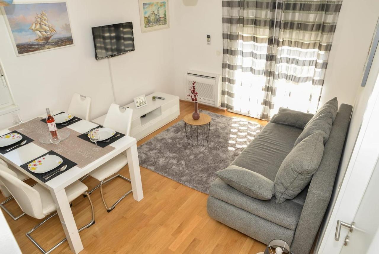 Apartment Leon Sa Privatnim Parkingom Zadar Exterior foto