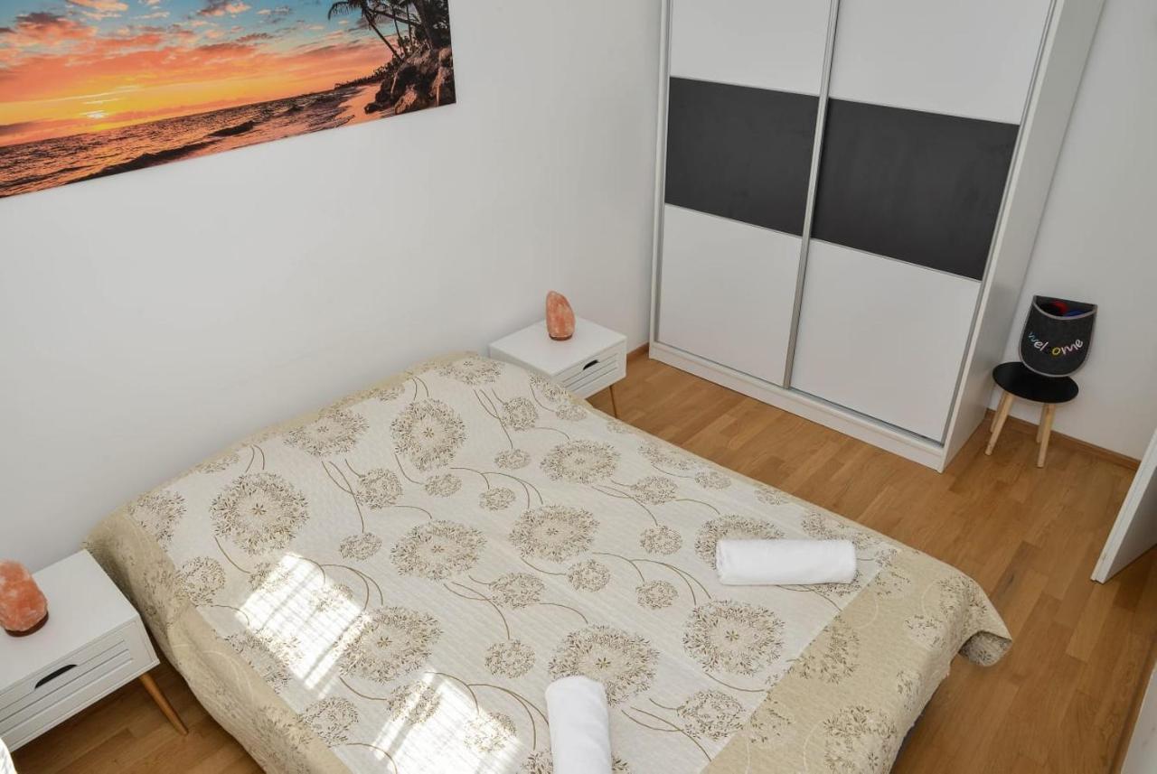 Apartment Leon Sa Privatnim Parkingom Zadar Exterior foto